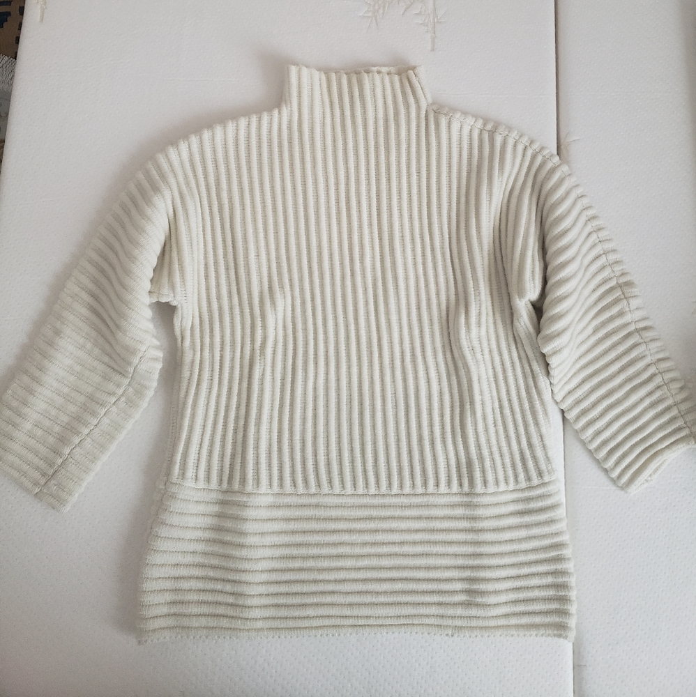 DKNY sweater